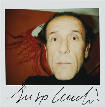 CUCCHI ENZO (n. 1949) Autoritratto. Polaroid. Cm 10,00 x 10,50. Firma in...