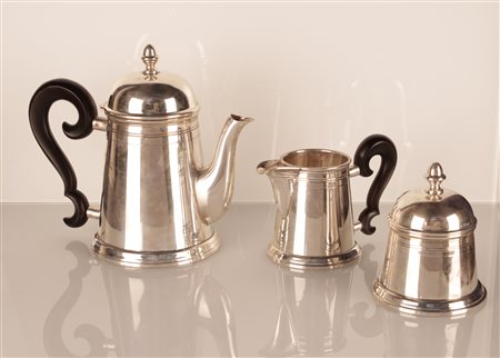  
Lotto di caffettiera, lattiera e zuccheriera 
 g 880
