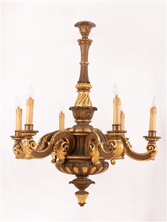  
LAMPADARIO A 6 LUCI IN LEGNO INTAGLIATO, LACCATO E DORATO. SICILIA XIX secolo
 cm 125x100