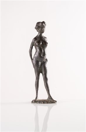 Augusto Murer (Falcade 1922 - Padova 1985), “Nudo femminile”, 1976. Scultura in bronzo, firmata