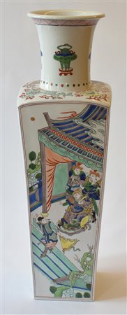 Cina vaso in porcellana decorato con personaggi e 