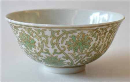 Cina ciotola in porcellana decoro verde e 