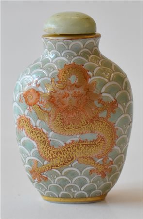 Cina snuffle bottle in porcellana dipinta con 