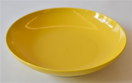 Cina piatto in porcellana gialla<br>dm 22,3 cm