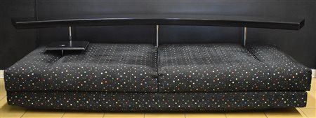 Saporiti divano in tessuto metallo e legno 