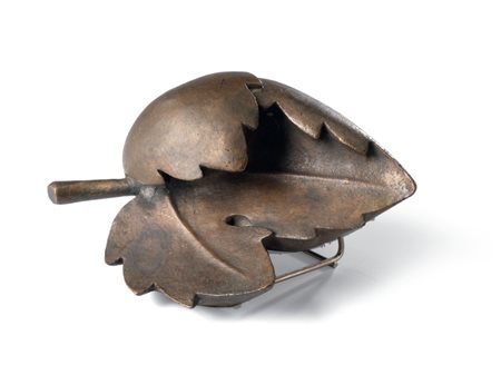Giacomo Manzù Bergamo 1908 - Ardea (Roma) 1991 Foglia Scultura in bronzo, es....