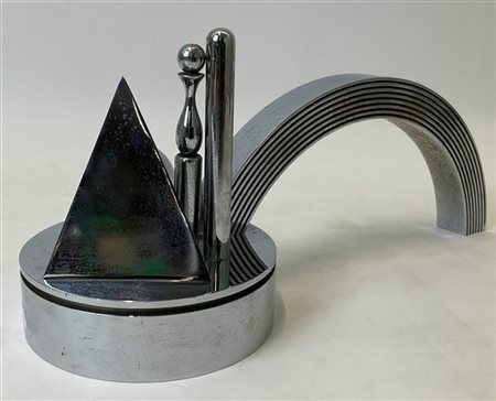 Lucio Del Pezzo "Piccolo arcobaleno" 1971
scultura multiplo in acciaio cromato
c