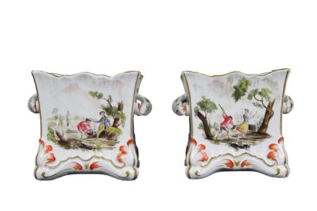 COPPIA DI PICCOLE FIORIERE