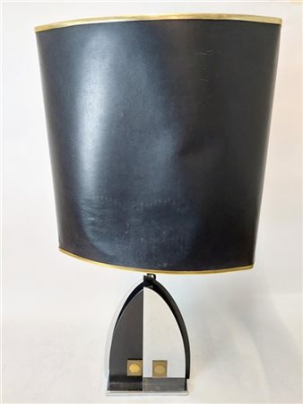 Lampada da tavolo in acciaio cromato e anodizzato e ottone, paralume in cartone