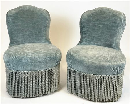 Coppia di poltroncine rivestite in velluto (difetti)