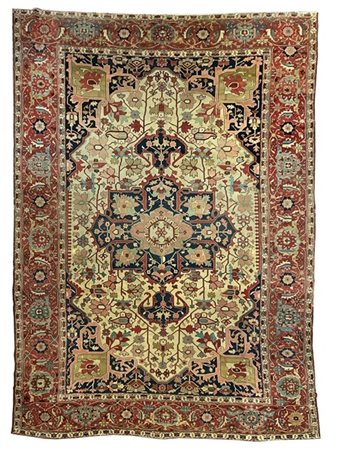 Tappeto Heritz, Persia, fine secolo XIX. Decoro con grande medaglione blu con p