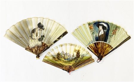 Lotto di tre ventagli con stecche in bachelite a finta tartaruga con pagine in