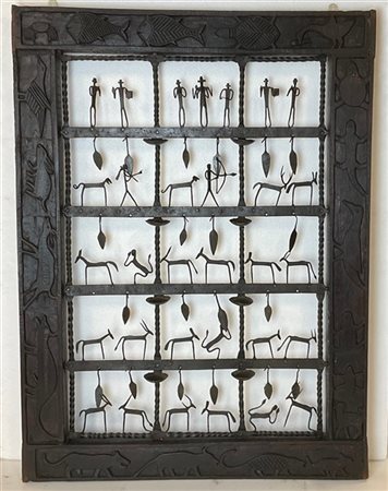 Arte indiana. Pannello decorativo con cornice in legno intagliato, interno deco