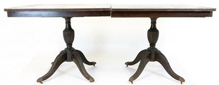 Tavolo composto da due elementi accostabili e agganciabili in legni vari con so