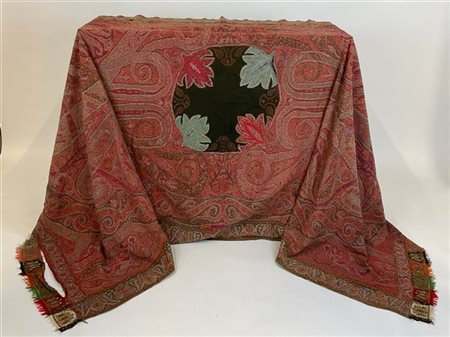 Scialle Kashmir, India, fine secolo XIX. Spolinato a mano in lana e confezionat