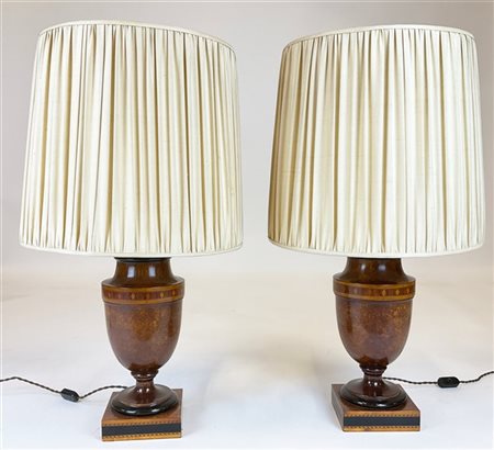 Coppia di basi per lampade a balaustro su base quadrata in radica con bordi eba