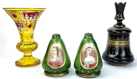 Manifattura di Boemia. Lotto composto da un bicchiere in cristallo molato polic