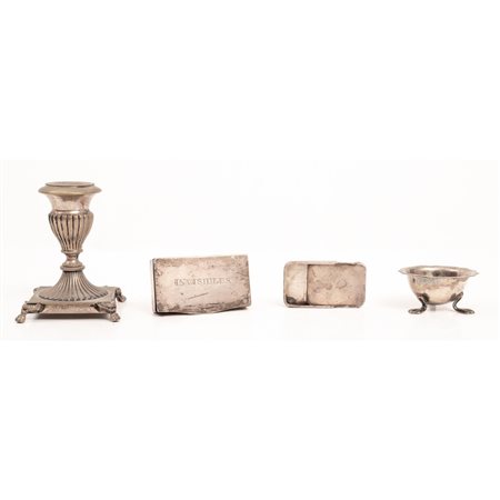 QUATTRO OGGETTI DI DIVERSA TIPOLOGIA