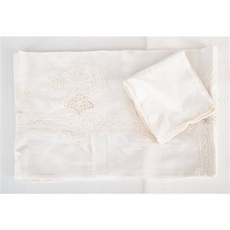 TOVAGLIA rettangolare e dodici tovaglioli