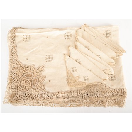 TOVAGLIA rettangolare e dodici tovaglioli