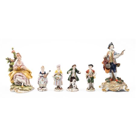 CAPODIMONTE, Sei sculture in porcellana