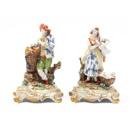 CAPODIMONTE, Coppia sculture in porcellana