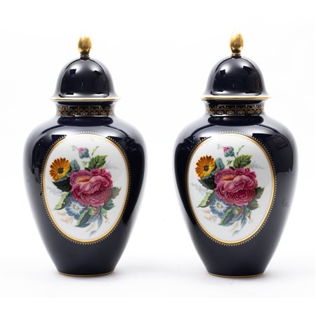 COPPIA DI POTICHE in porcellana