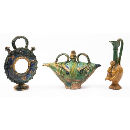 TRE CERAMICHE, Due fiasche e versatoio