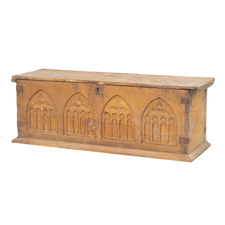 MANIFATTURA SPAGNOLA DEL XVIII SECOLO, Cassapanca