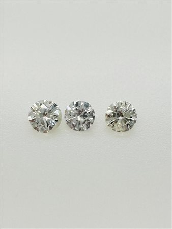 3 DIAMANTI 0,85 CARATI COLORE H-GIALLO CHIARO - PUREZZA I1-2 - TAGLIO...