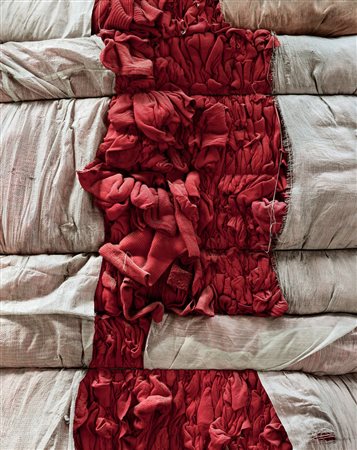 George Tatge (1951)  - Cenci rossi, 2013