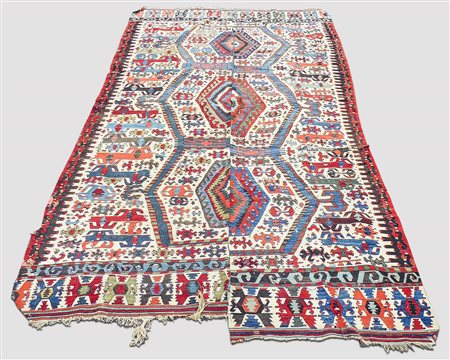 TAPPETO KILIM vecchia manifattura, fondo panna, campo multicolore con...