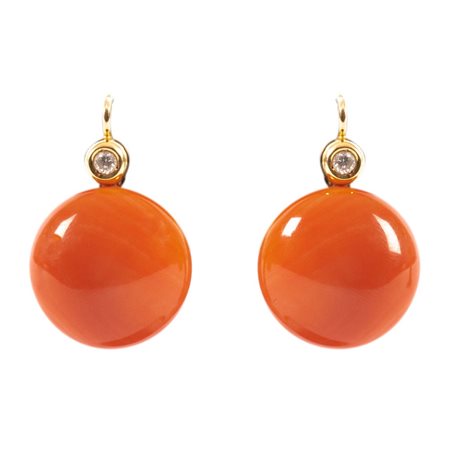 ORECCHINI in oro giallo 18 KT con brillanti e corallo rosso
