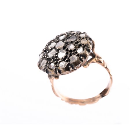 ANELLO a toppa in oro giallo 9 KT e argento con diamanti