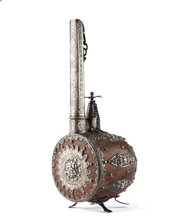 Kula, tipico bicchiere da vino georgiano dal collo lungo in argento inciso e sb