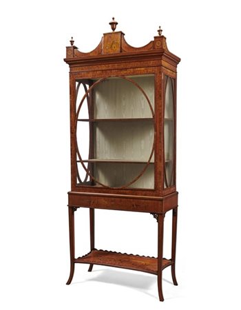 Vetrina impiallacciata in satinwood e decorata in policromia a motivi floreali