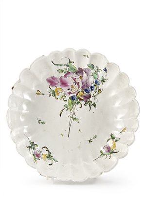 Manifattura di Lodi, secolo XVIII. Ciotola a profilo polilobato in maiolica dec