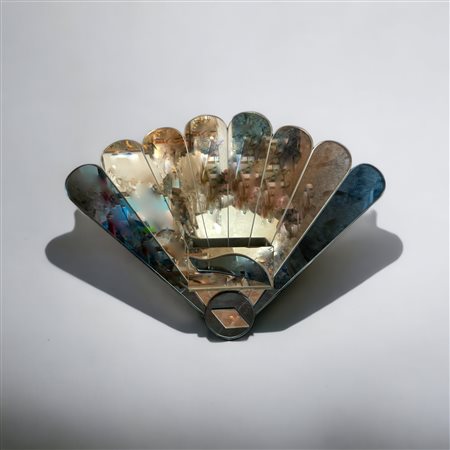 Specchio da trucco in stile Decò seconda metà del XX secolo 43 x 60 cm. A...