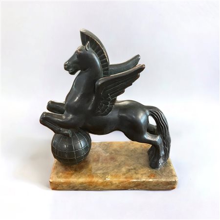 Pegaso prima metà del XX secolo bronzo 19 x 15 x 4 cm. Su base in marmo,...