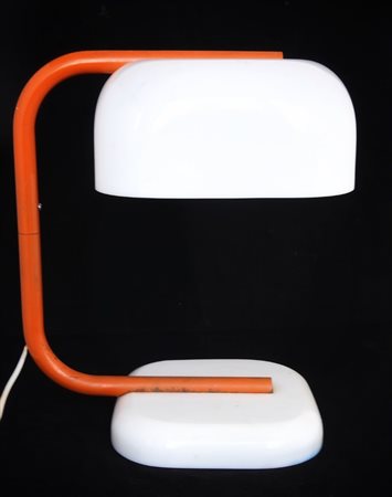 Harvey Guzzini (Attribuito)
Lampada da tavolo orientabile