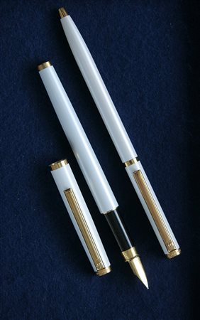 Ballograf stilografica + una penna a sfera - madreperla bianca