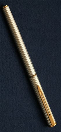 Waterman Executive stilografica con pennino oro 18 kt - argento e particolari...