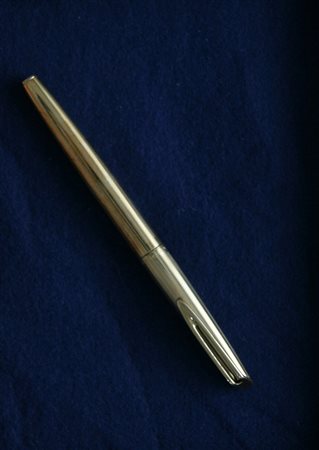 Waterman Gentelman C/F stilografica con pennino oro 18 Kt - oro massiccio