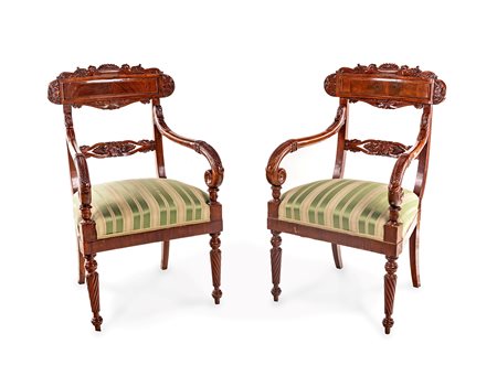  Coppia di poltrone in mogano, XIX secolo