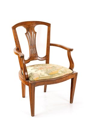  Poltrona in ciliegio, XIX secolo