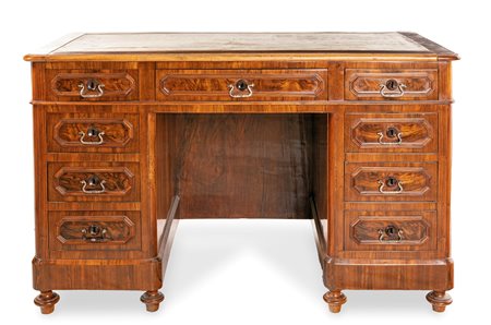  Scrivania da centro a bancone in noce, XIX secolo