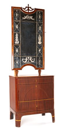  Piccolo cassettone in mogano con specchiera , Austria metà del XIX secolo