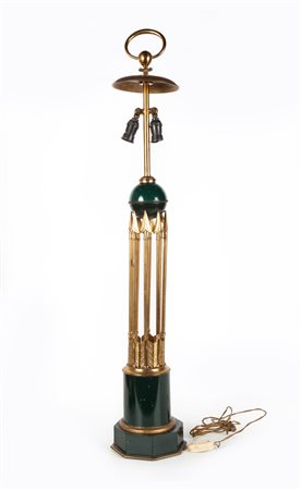  Lampada da tavolo in ottone dorato in parte smaltato verde