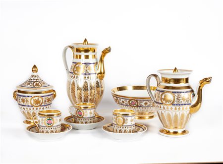  Servizio da caffè in porcellana bianca e oro, XIX secolo
