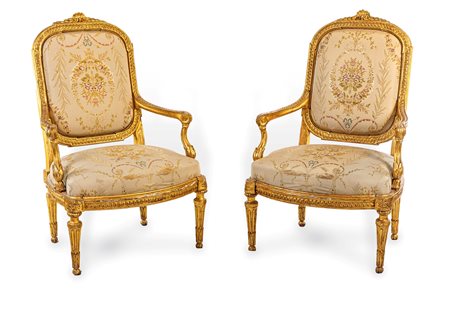  Coppia di poltrone in legno intagliato e dorato, XVIII secolo
